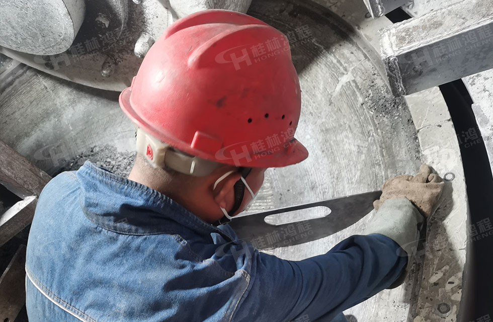 點(diǎn)贊！鴻程榜樣！無(wú)懼炙烤，追求卓越，實(shí)現(xiàn)服務(wù)“超預(yù)期”